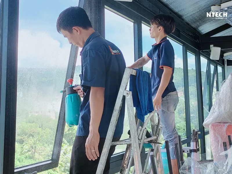 Thi công dán phim cách nhiệt 