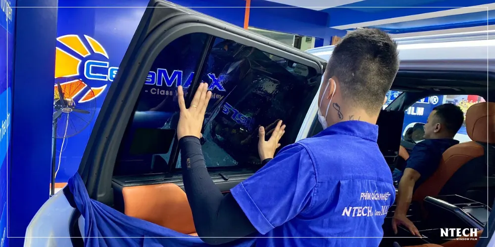 Có nên dán phim cách nhiệt vào mùa mưa không?