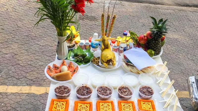 Bài cúng xe đầu năm 2026: Văn Khấn & Lễ Vật Phong Thủy