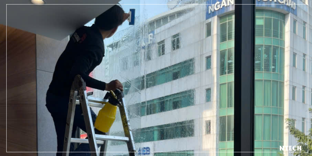 Ứng dụng phim trong suốt NTECH cho nhà kính & Showroom