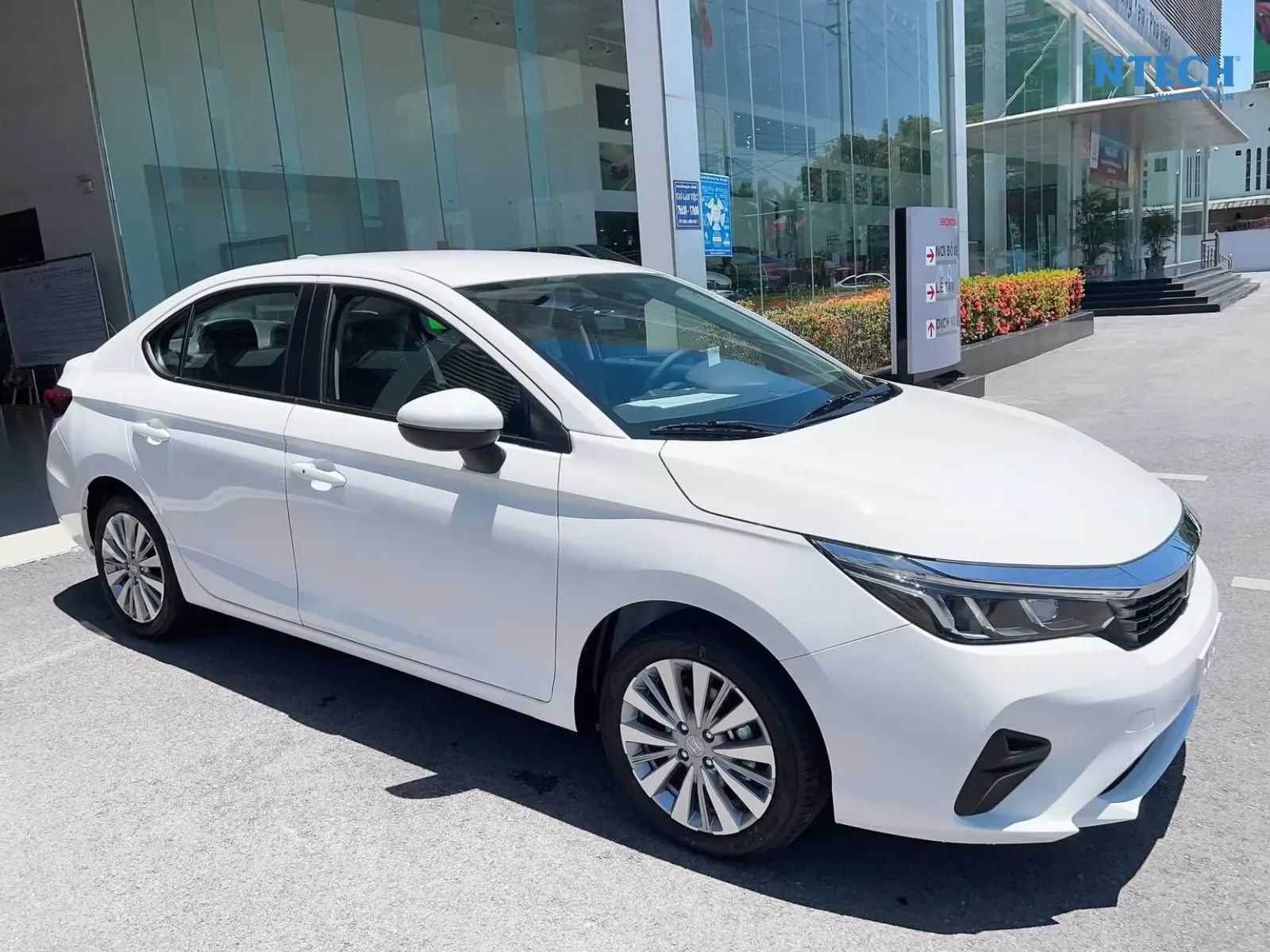 Top các dòng xe 4 chỗ giá rẻ 200 triệu, dưới 300 triệu đến 500 triệu đáng mua nhất