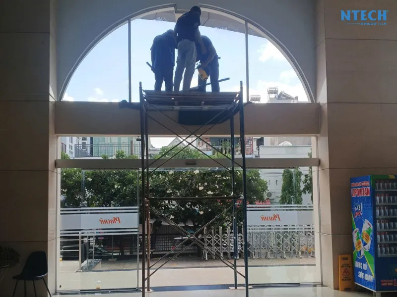 Bảo hành kịp thời và tận nơi |. Địa chỉ đơn vị thi công dán phim cách nhiệt nhà kính uy tín tại Thanh Hóa