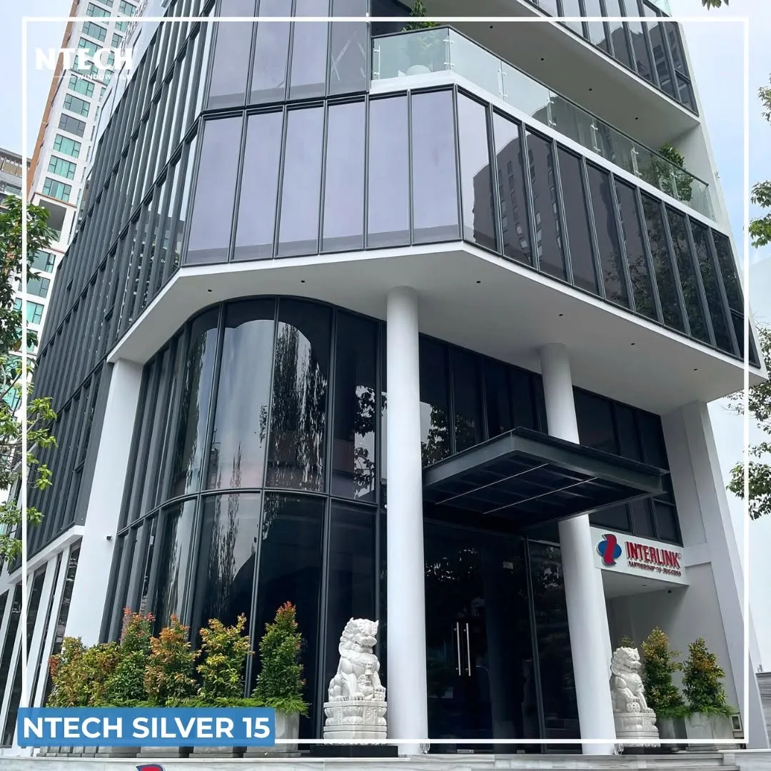 Phim phản quang NTECH SILVER 15 cho mái kính và giếng trời | Chống nóng mặt tiền nhà hướng tây hiệu quả với top 5 giải pháp tối ưu