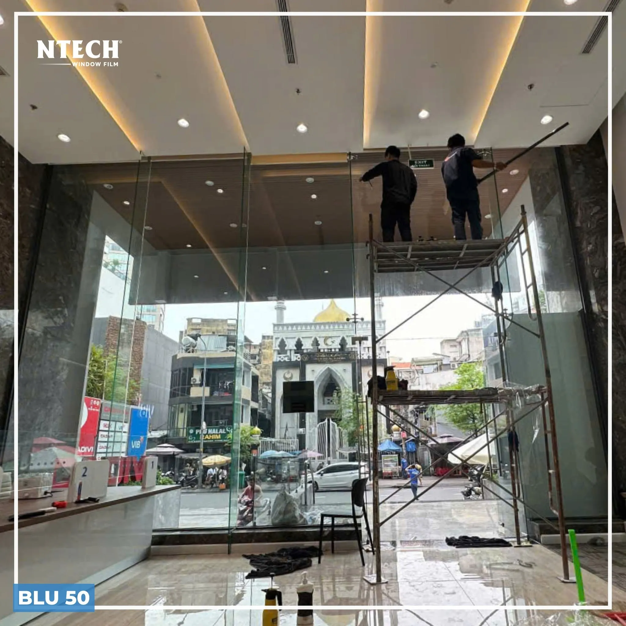 Phim phún xạ kim loại. NTECH BLU 50 - Cản nhiệt gắt dịu mắt | Top 5 mã phim cách nhiệt cửa kính trong suốt cản nhiệt đỉnh cao cho nhà kính