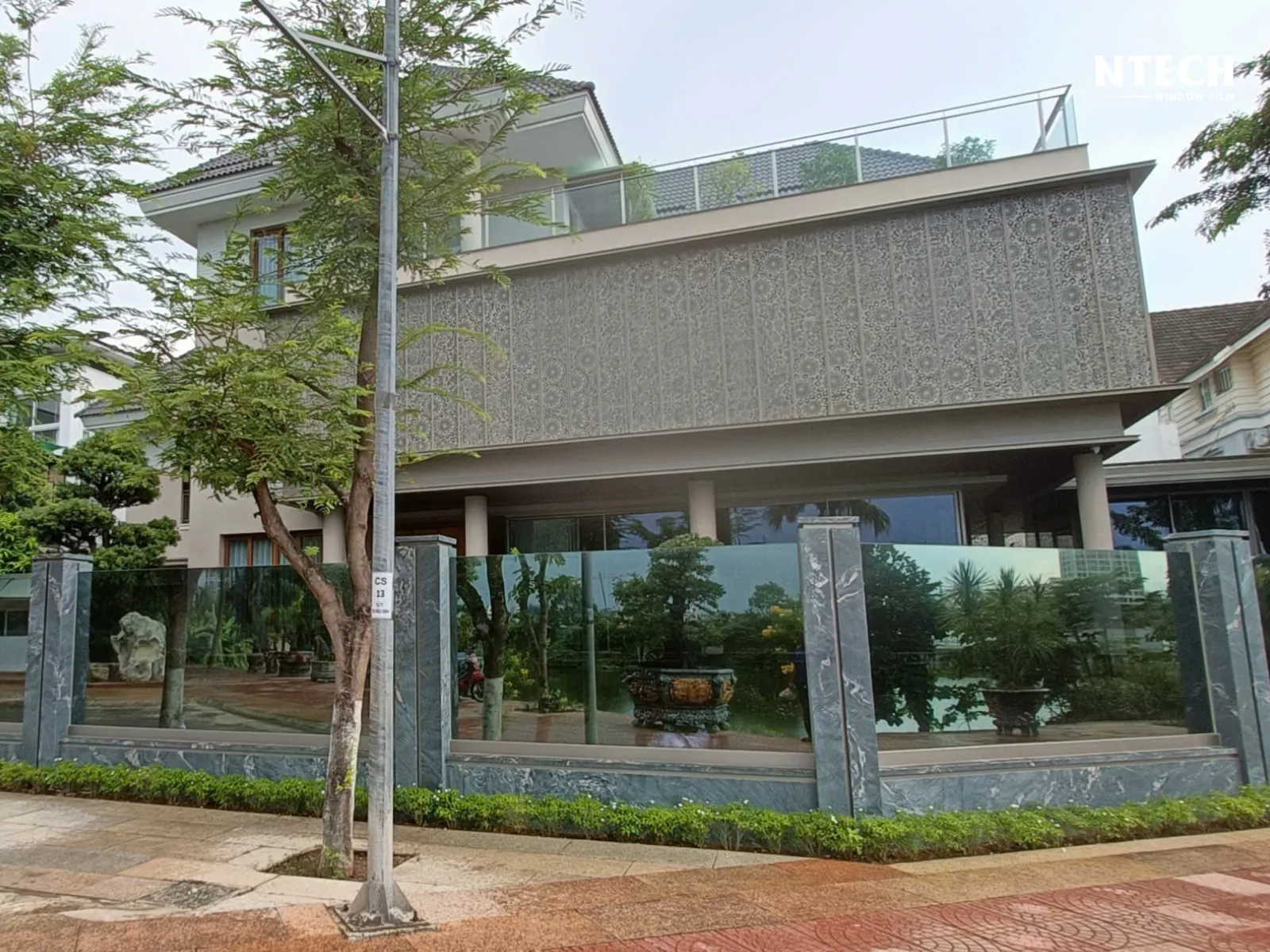 Tư vấn mã phim NTECH cho nhà phố, căn hộ chung cư và biệt thự | So sánh các dòng phim NTECH Hàn Quốc chi tiết cho ô tô và nhà kính