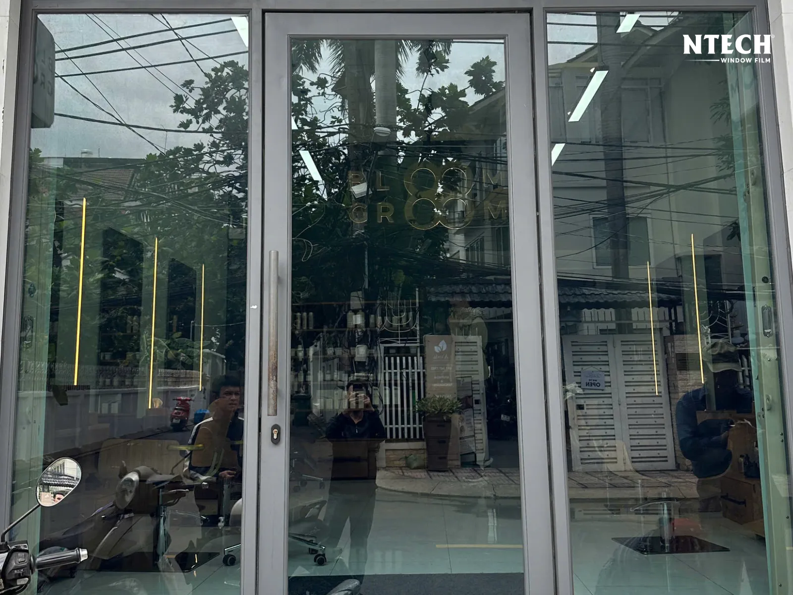 Phân tích chỉ số độ xuyên sáng và độ giảm chói |. So sánh các dòng phim NTECH Hàn Quốc chi tiết cho ô tô và nhà kính
