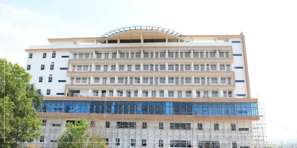 Dự án dán phim cách nhiệt tại bệnh viện Đăk Nông